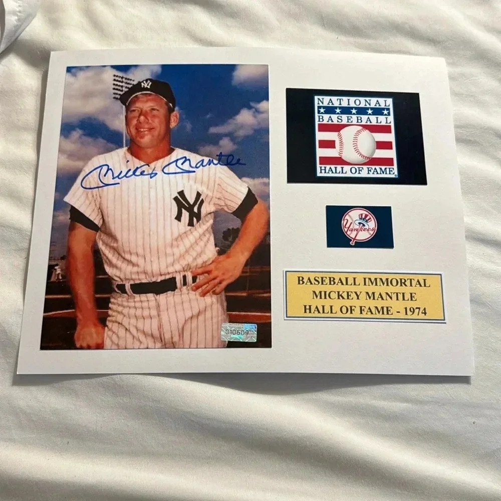 New York Yankees Mickey Mantle autograph photo